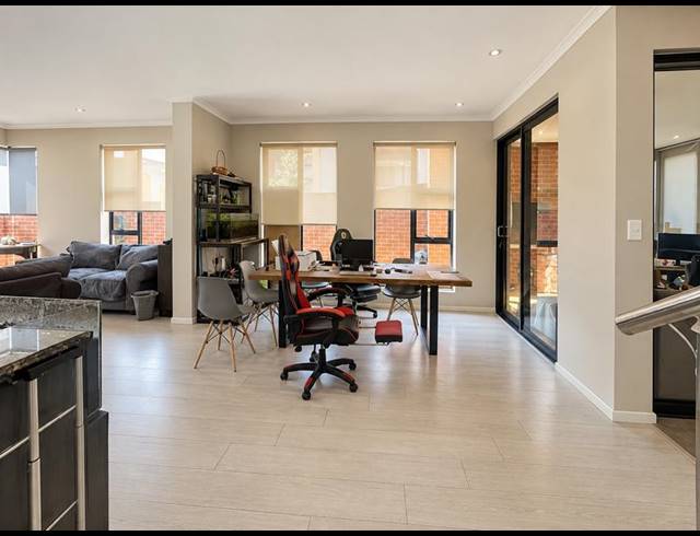 3 BEDROOM HOUSE FOR SALE IN QUEENSWOOD